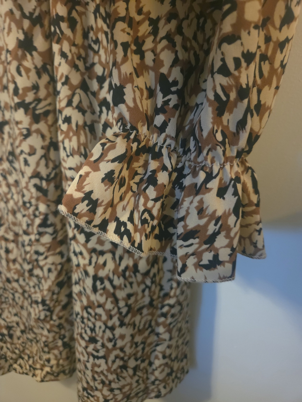 SHEIN Tan and Black Animal-Print V-Neck Dress - Picture 4 of 8